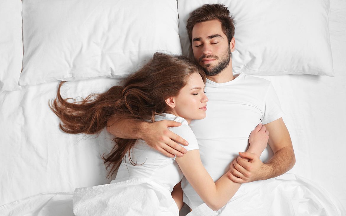 מי ישנים טוב יותר – רווקים או נשואים
